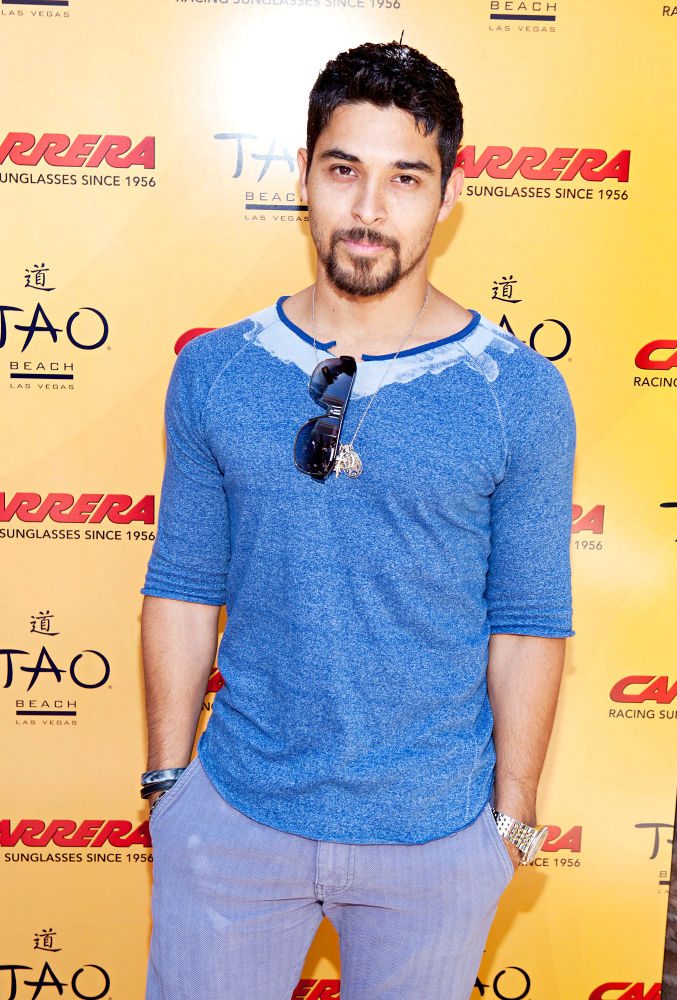 Wilmer Valderrama;<br>Carrera Esape