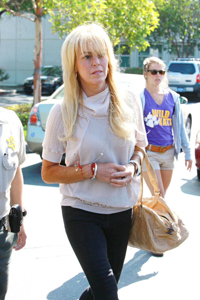 Lindsay Lohan's Mother Defenses Herself Against Bad Parent Critics