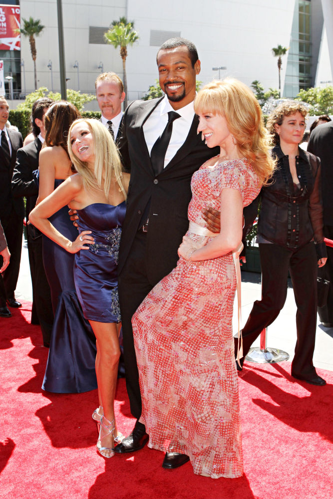 Kristin Chenoweth;Isaiah Mustafa;Kathy Griffin;<br>2010 Creative Arts Emmy Awards - Arrivals