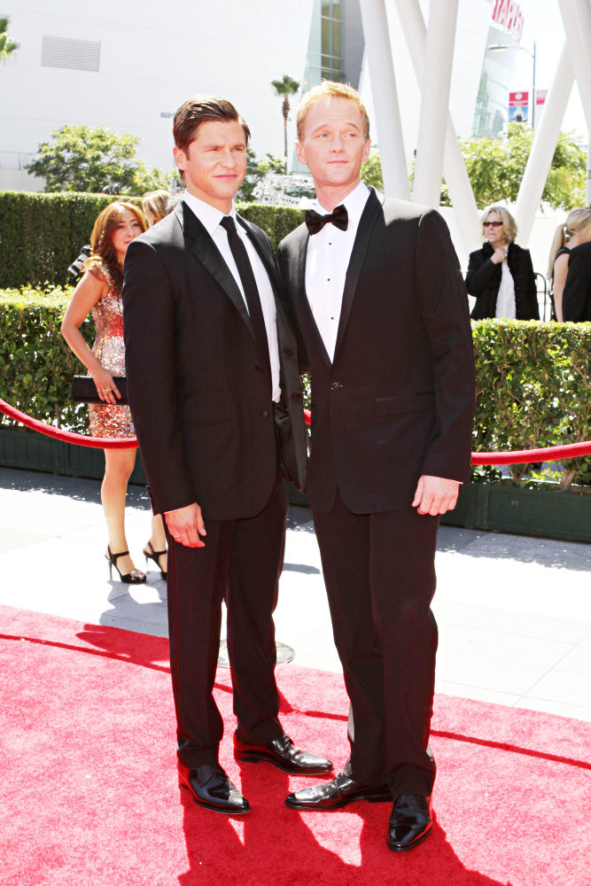 David Burtka;Neil Patrick Harris;<br>2010 Creative Arts Emmy Awards - Arrivals