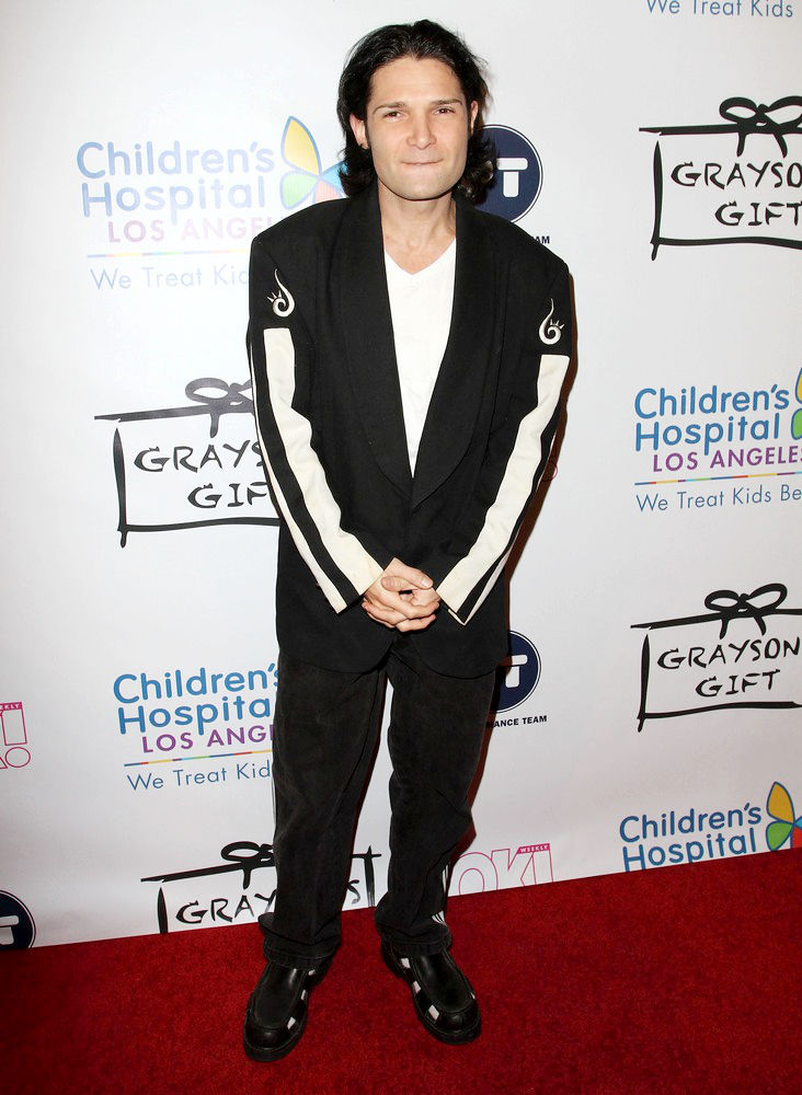 Corey Feldman Picture 10 - Signs Autographs For Fans at Comic Con