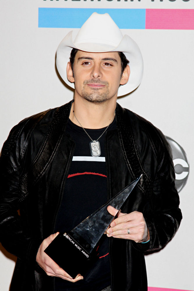 Brad Paisley;<br>2010 American Music Awards - Press Room
