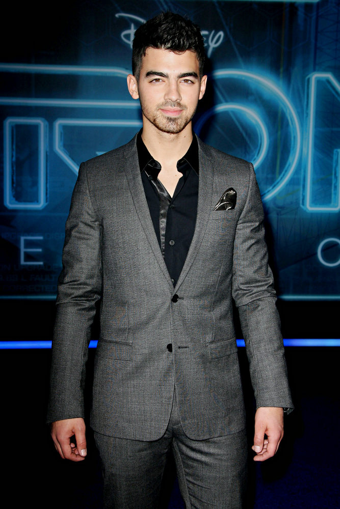 Joe Jonas;Jonas Brothers;<br>Los Angeles Premiere of 