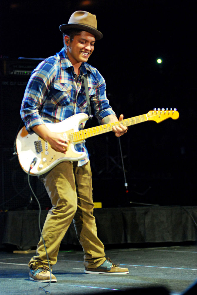 Bruno Mars;<br>The 2010 B96 Jingle Bash Show