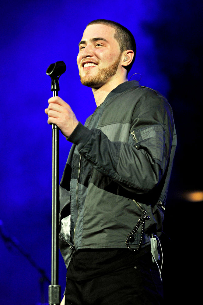 Mike Posner;<br>The 2010 B96 Jingle Bash Show