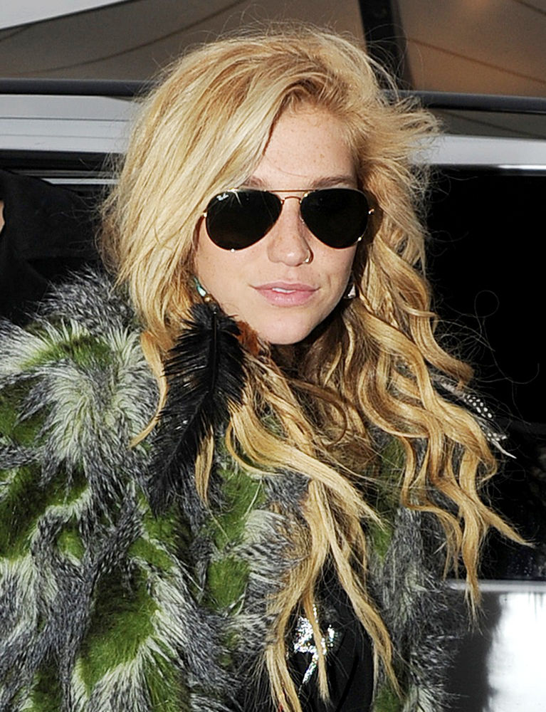 Ke$ha;<br>Ke$ha Arriving at Heathrow Airport to Catch A Flight to Moscow