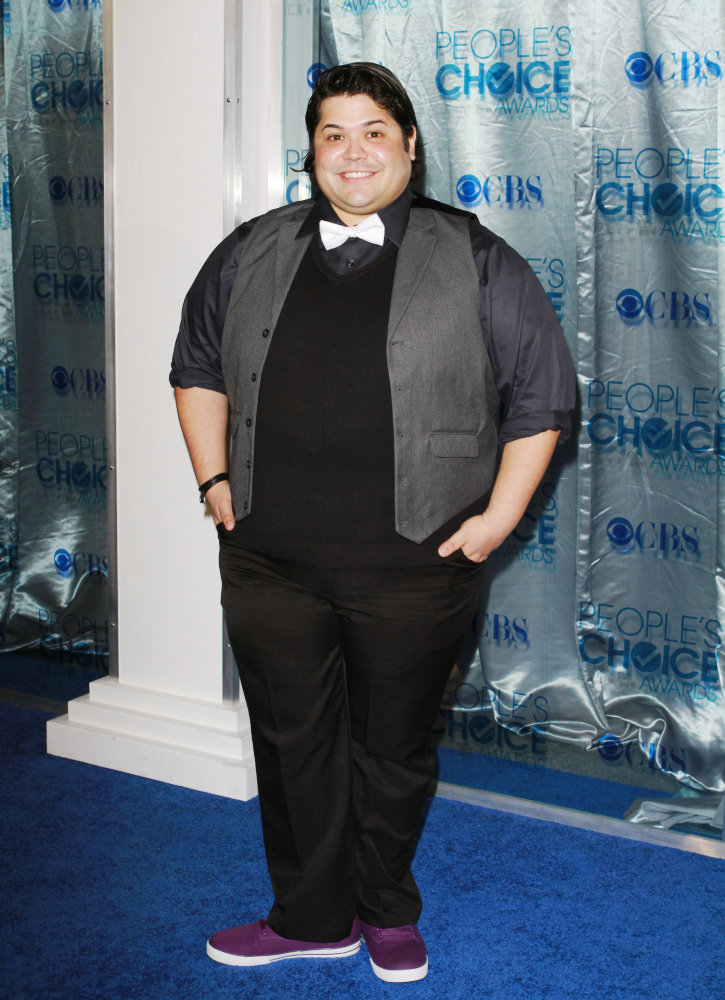 Harvey Guillen;<br>2011 People's Choice Awards - Arrivals