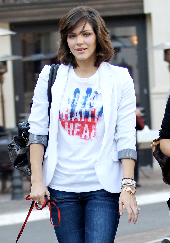 Katharine McPhee;<br>Katharine McPhee Out Shopping at 'The Grove' with Her Dogs