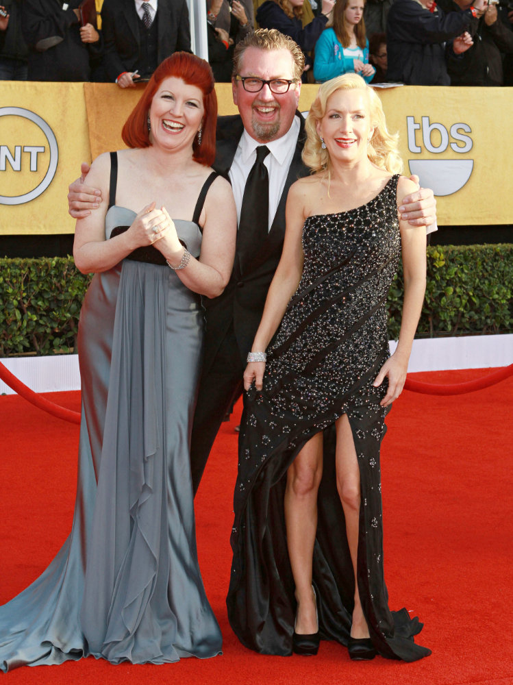 Kate Flannery;Angela Kinsey;<br>The 17th Annual Screen Actors Guild Awards (SAG Awards 2011) - Arrivals