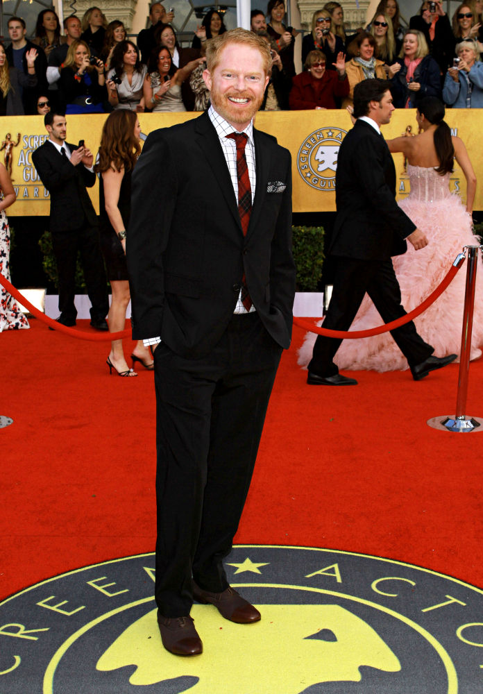 Jesse Tyler Ferguson;<br>The 17th Annual Screen Actors Guild Awards (SAG Awards 2011) - Arrivals