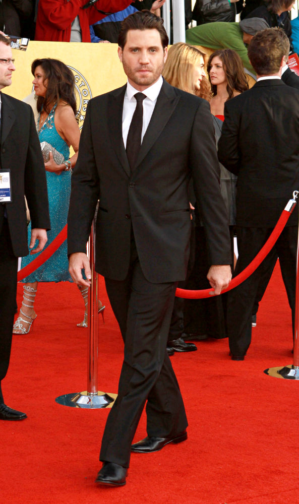 Edgar Ramirez;<br>The 17th Annual Screen Actors Guild Awards (SAG Awards 2011) - Arrivals
