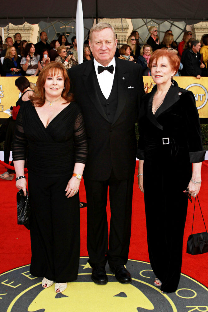 Ken Howard;Roberta Reardon;<br>The 17th Annual Screen Actors Guild Awards (SAG Awards 2011) - Arrivals