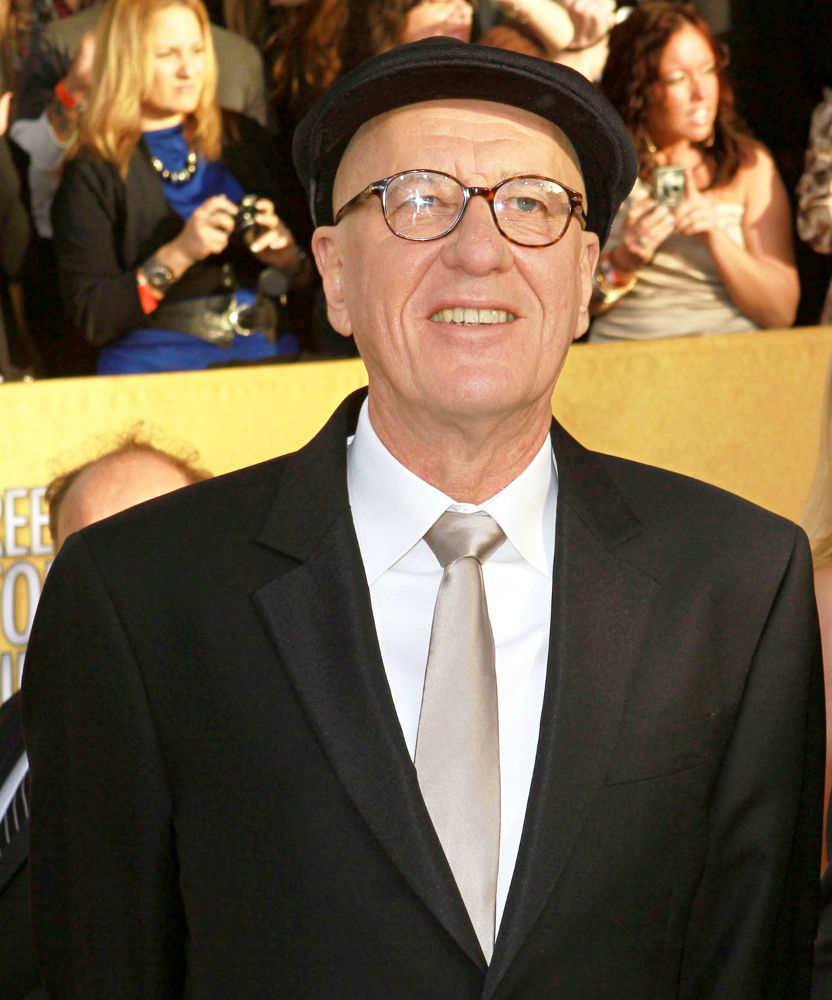 Geoffrey Rush;<br>The 17th Annual Screen Actors Guild Awards (SAG Awards 2011) - Arrivals