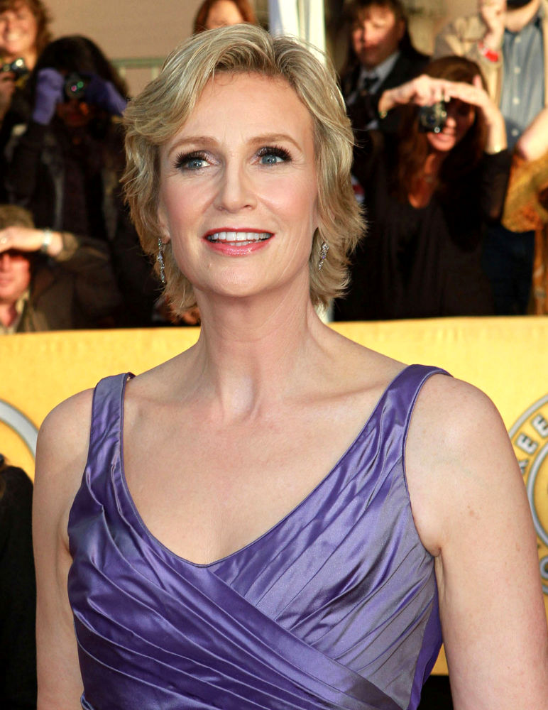 Jane Lynch;<br>The 17th Annual Screen Actors Guild Awards (SAG Awards 2011) - Arrivals