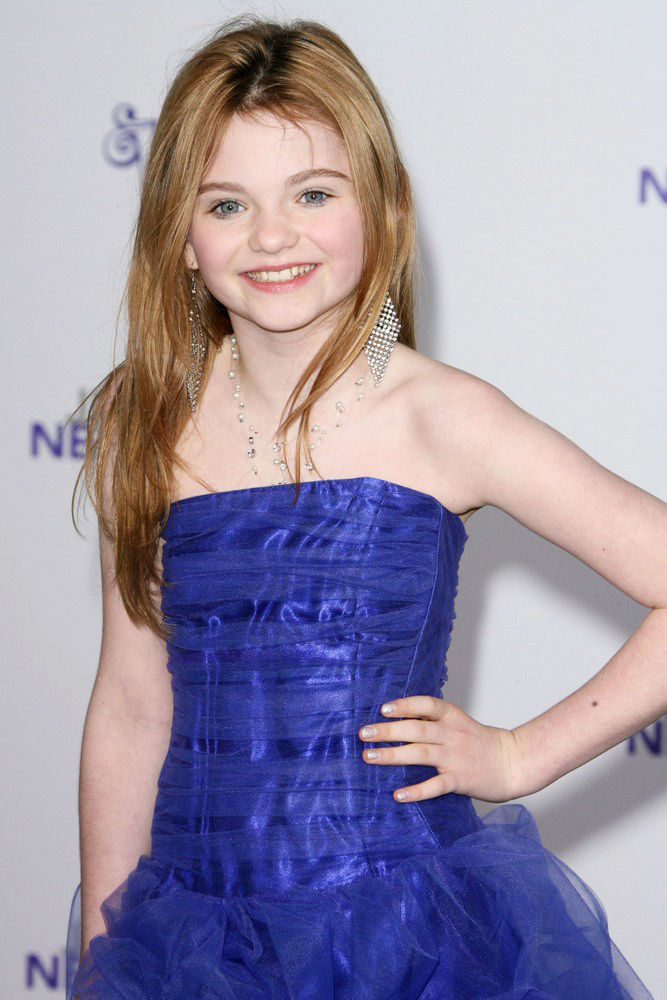 Lily Picture 8 Los Angeles Premiere of "Justin Bieber Never