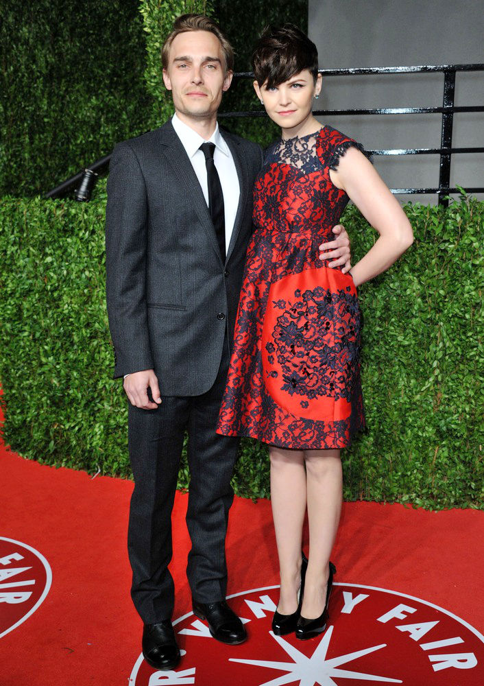 Joey Kern;Ginnifer Goodwin;<br>2011 Vanity Fair Oscar Party - Arrivals