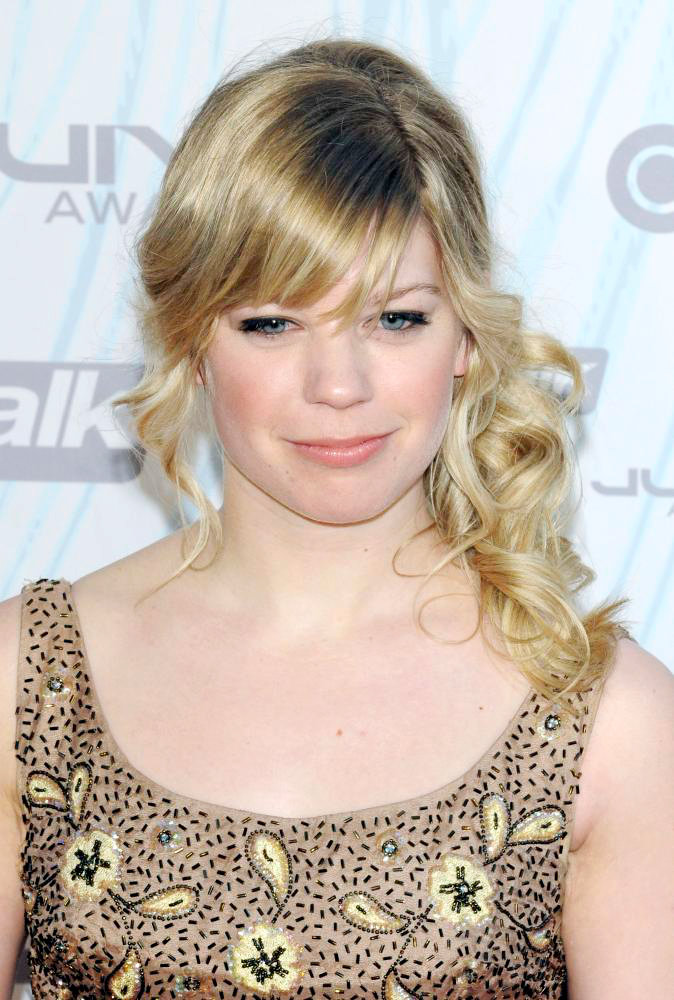 Basia Bulat;<br>2011 JUNO Awards - Arrivals