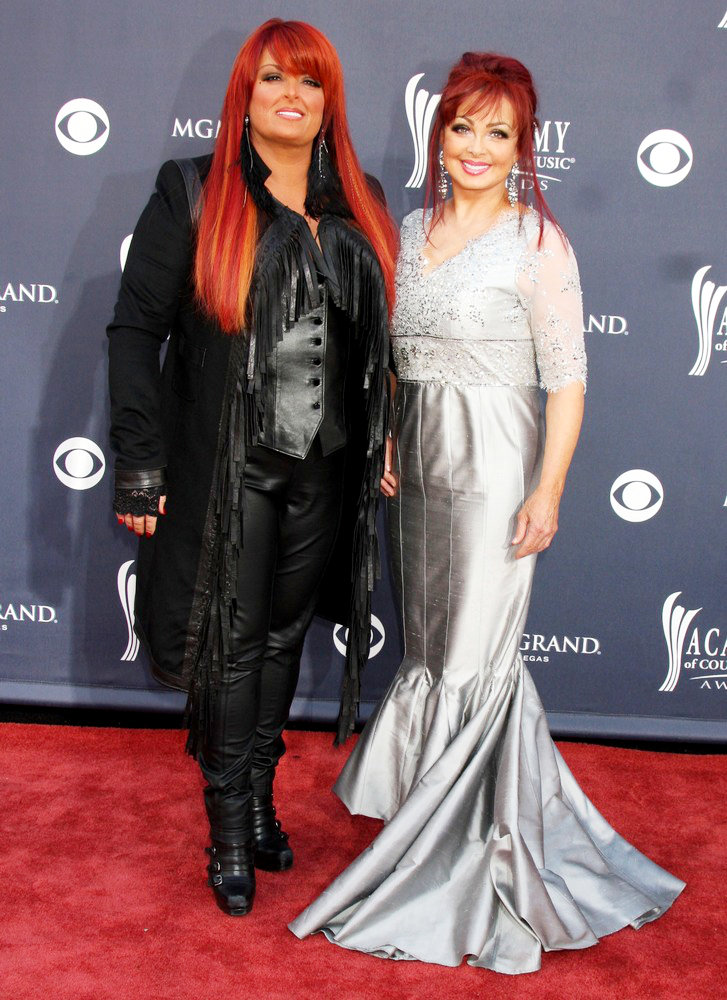 Wynonna Judd;Naomi Judd;<br>The Academy of Country Music Awards 2011 - Arrivals