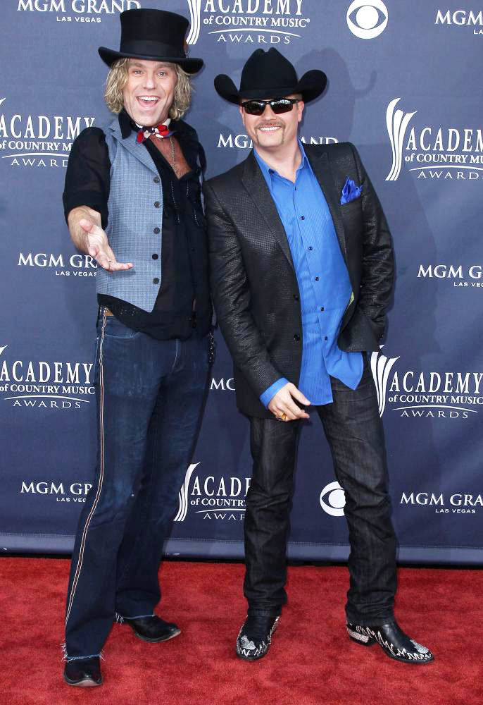 Big & Rich;<br>The Academy of Country Music Awards 2011 - Arrivals