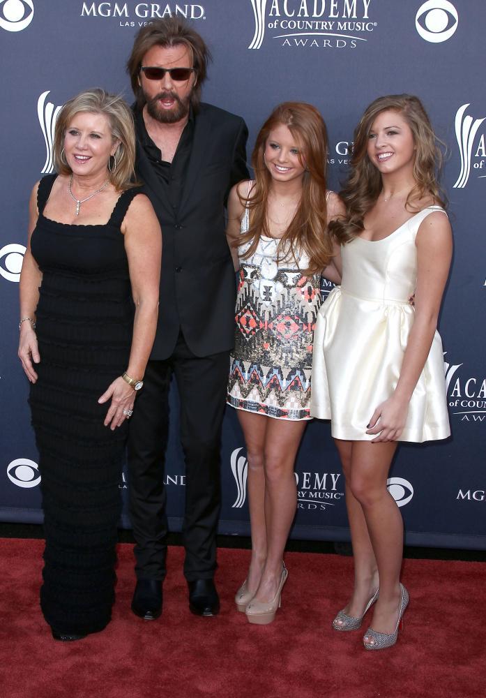 Ronnie Dunn Pictures, Latest News, Videos.