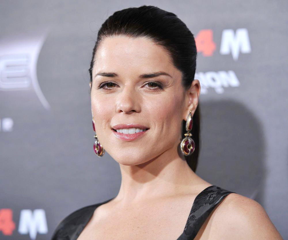 Neve Campbell in World Premiere of 'Scream 4' - Arrivals.