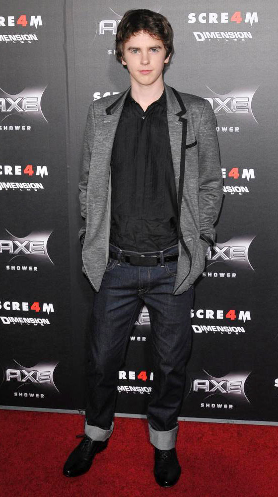 Freddie Highmore;<br>World Premiere of 'Scream 4' - Arrivals