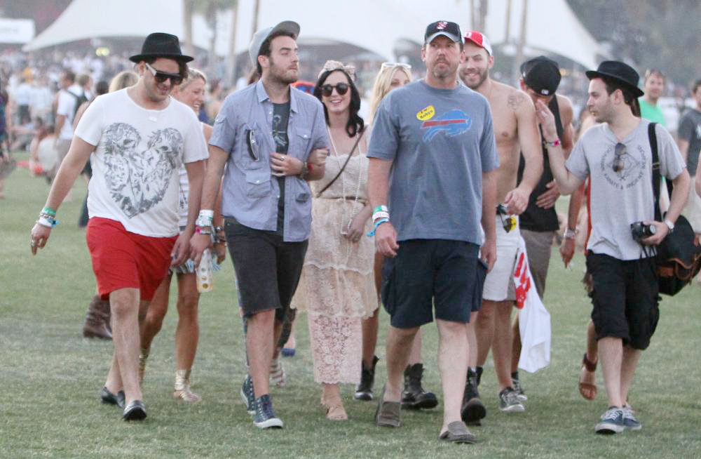Katy Perry;<br>Celebrities at The 2011 Coachella Valley Music and Arts Festival - Day 2