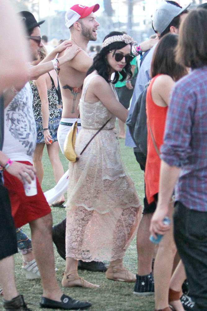 Katy Perry;<br>Celebrities at The 2011 Coachella Valley Music and Arts Festival - Day 2