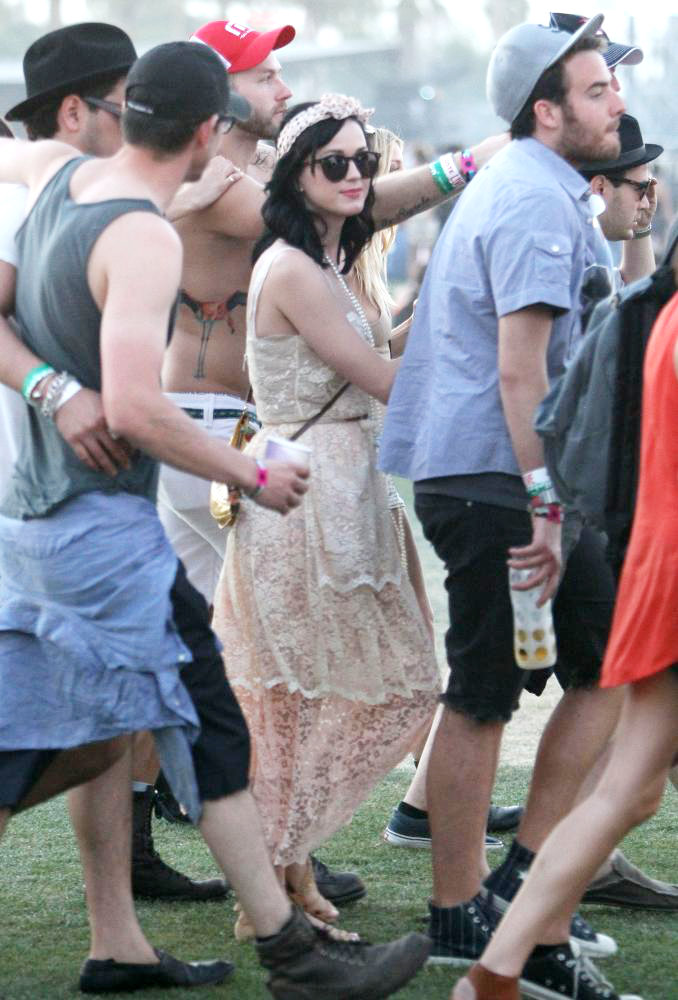 Katy Perry;<br>Celebrities at The 2011 Coachella Valley Music and Arts Festival - Day 2