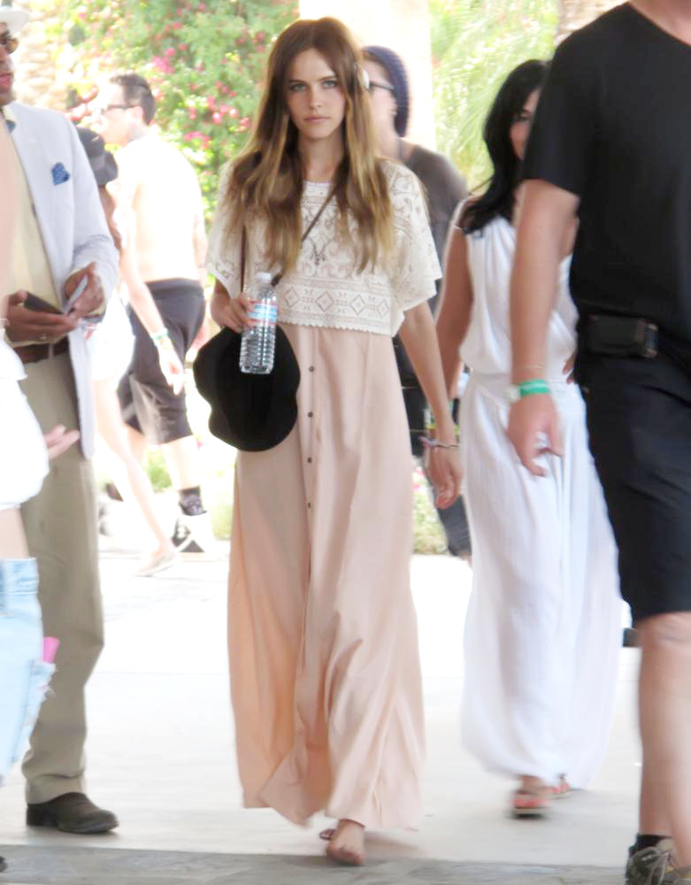 Isabel Lucas;<br>Celebrities at The 2011 Coachella Valley Music and Arts Festival - Day 3
