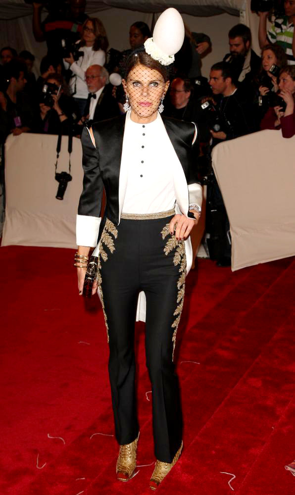 Anna Dello Russo;<br>Alexander McQueen: Savage Beauty Costume Institute Gala