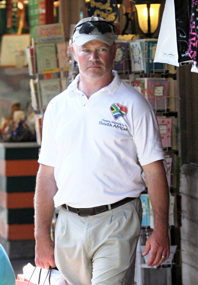 Neal McDonough;<br>Neal McDonough shopping with his wife in Hollywood
