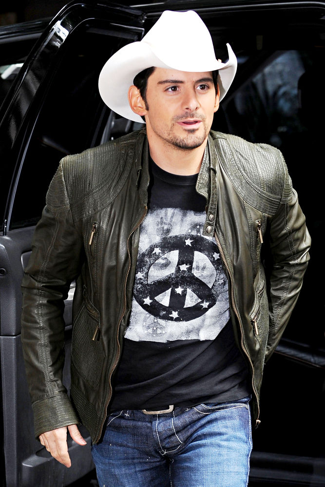 Brad Paisley Picture 15 - 50th Annual GRAMMY Awards - Arrivals