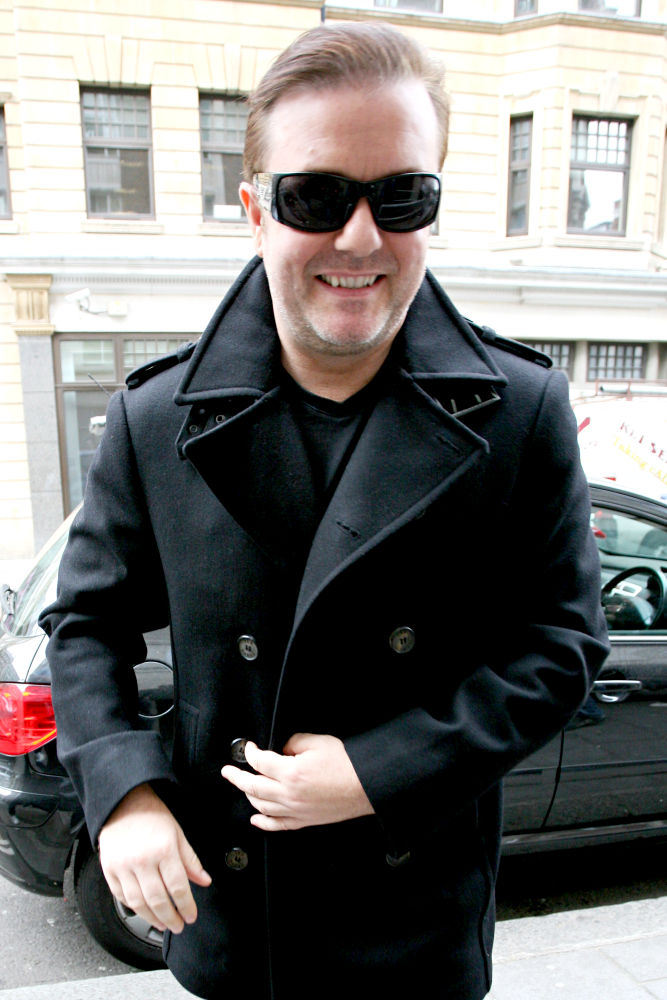 Ricky Gervais Picture 15 - Ricky Gervais leaving the Radio One studios