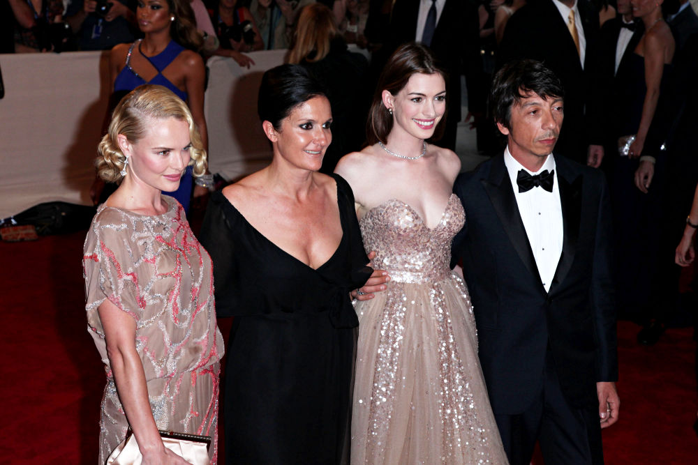Kate Bosworth;Maria Grazia Chiuri;Anne Hathaway;Pier Paolo Piccioli;<br>The Costume Institute Gala Benefit
