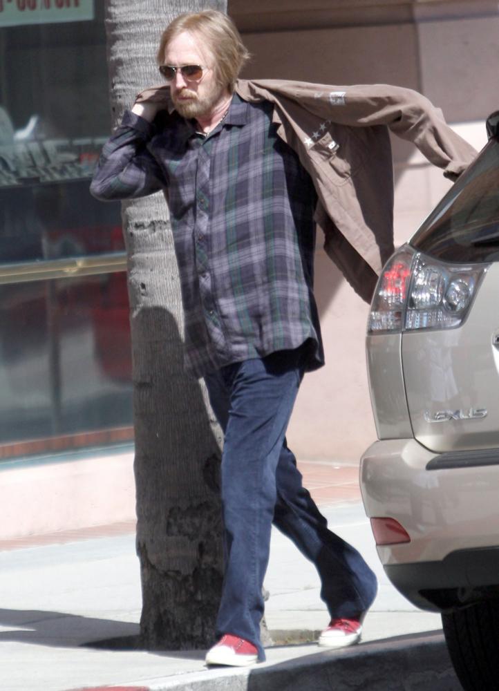Tom Petty;<br>Rocker Tom Petty Heading to The Doctor's Office with A Nurse