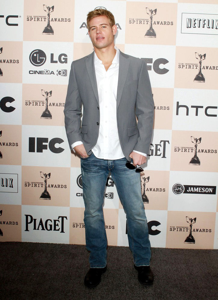 Trevor Donovan;<br>The 2011 Film Independent Spirit Awards - Arrivals