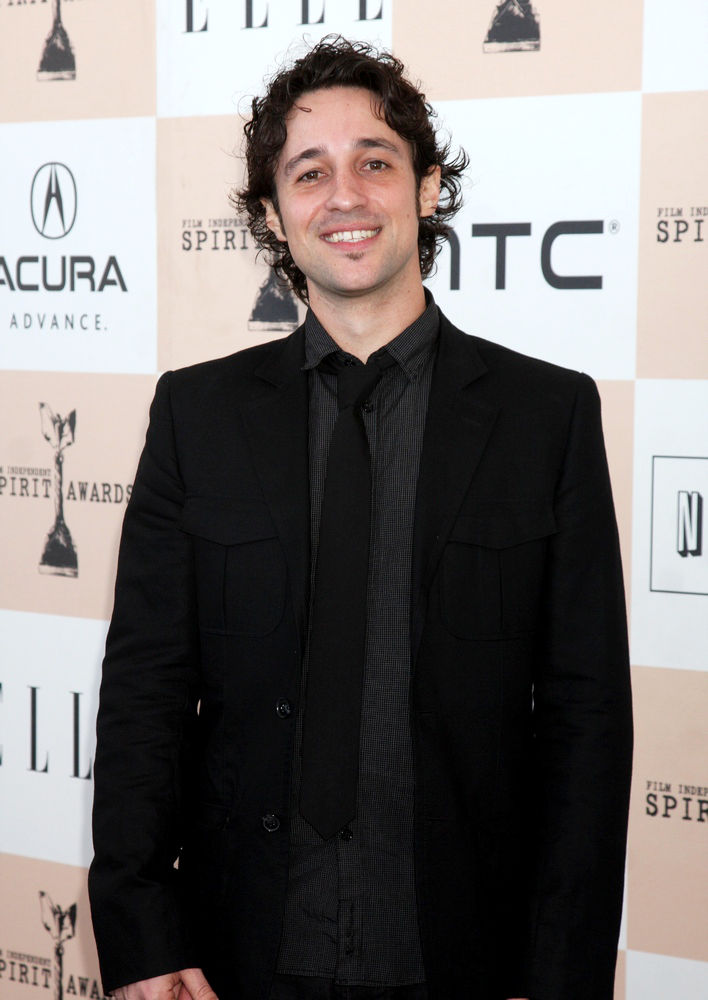 thomas-ian-nicholas-nak-witcher-sex-scenes