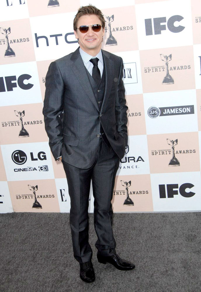 Jeremy Renner;<br>The 2011 Film Independent Spirit Awards - Arrivals
