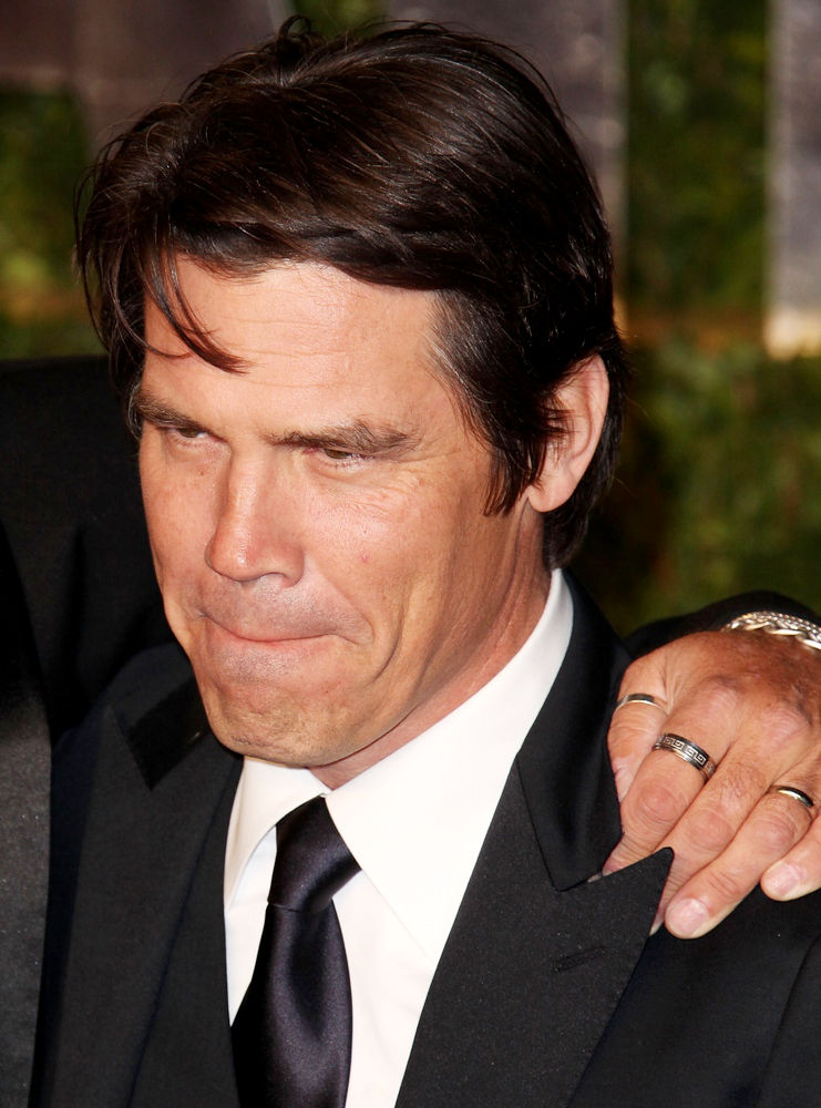 Josh Brolin;<br>2011 Vanity Fair Oscar Party - Arrivals