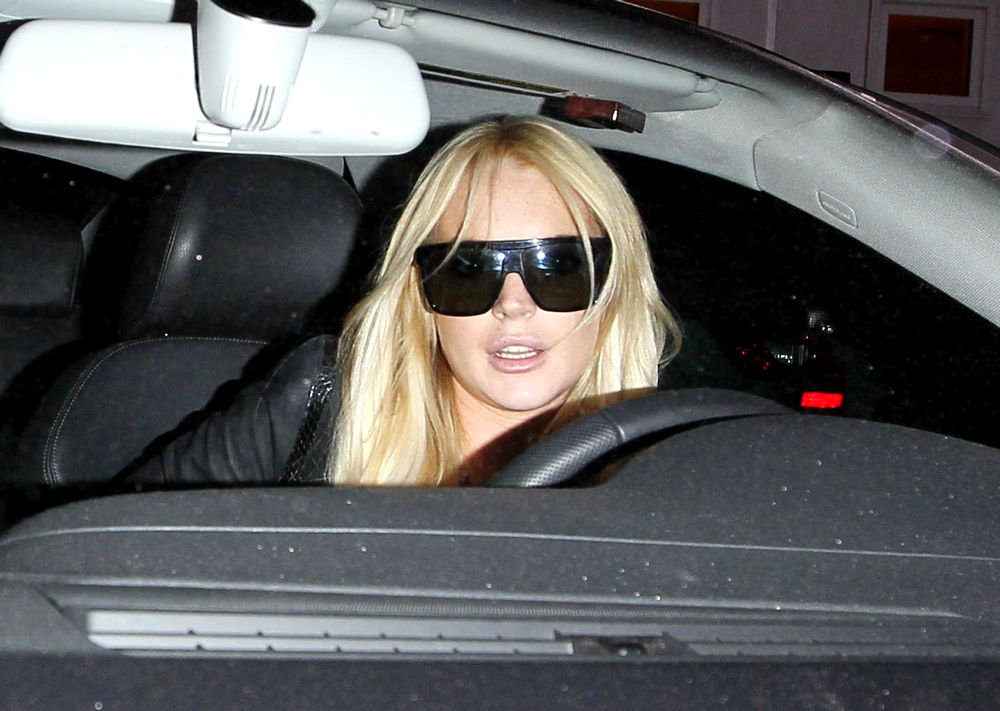 Report: Lindsay Lohan Accidentally Drinks Alcohol Again