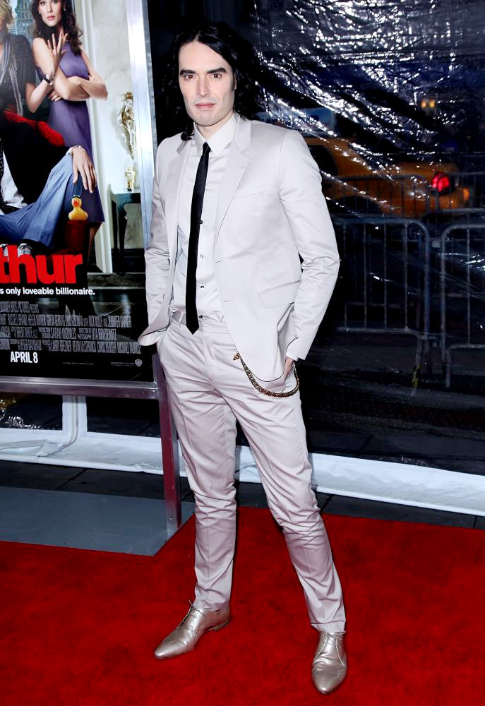 Russell Brand Recalls Painful Moments With 'Arthur' Co-Star Nick Nolte