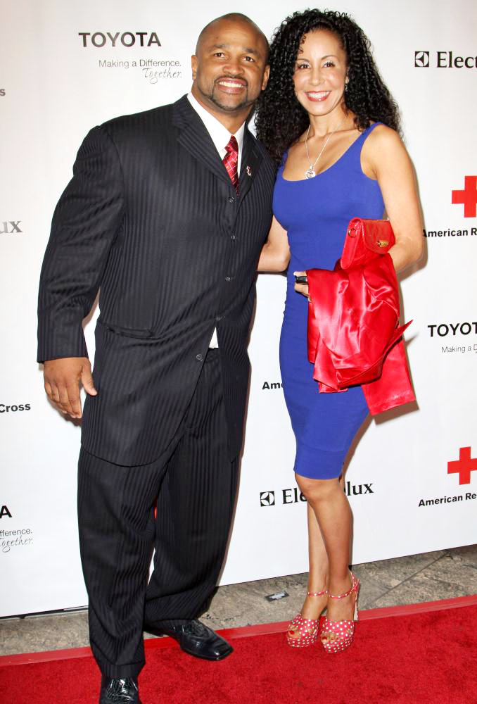 Lorenzo Neal;<br>The American Red Cross: Santa Monica Chapter's Annual Red Tie Affair - Arrivals