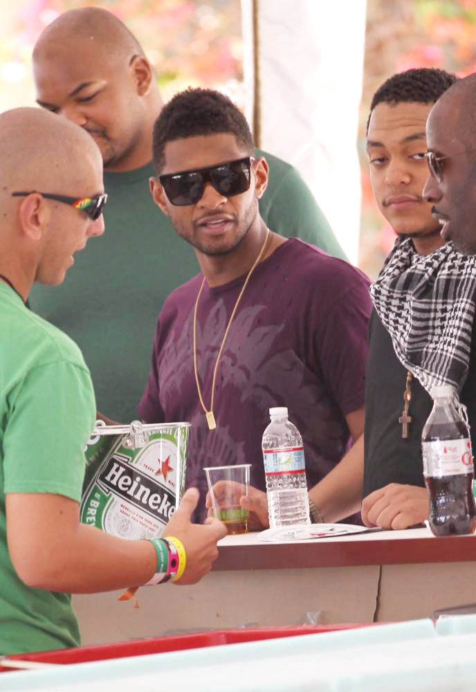 Usher;<br>Celebrities at The 2011 Coachella Valley Music and Arts Festival - Day 1