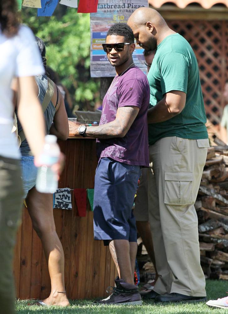 Usher;<br>Celebrities at The 2011 Coachella Valley Music and Arts Festival - Day 1