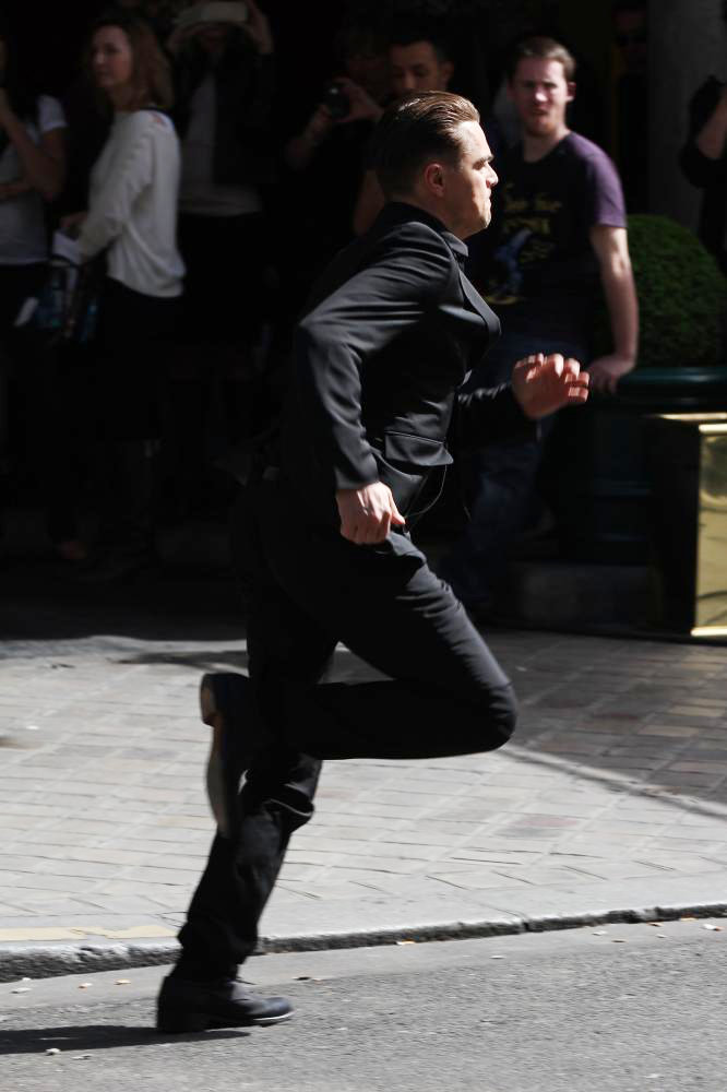Leonardo DiCaprio;<br>Leonardo DiCaprio on The Set of A Commercial Film for A Chinese Telephonic Network