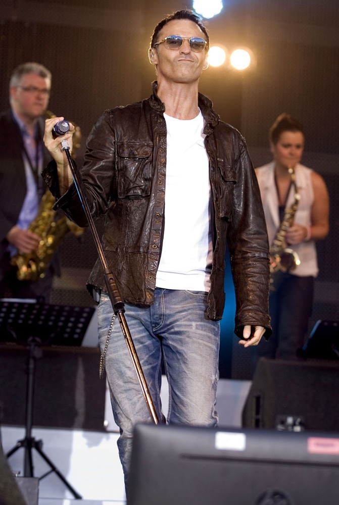 Marti Pellow;Wet Wet Wet;<br>Wet Wet Wet Perform Live on Stage to Celebrate The 25th Anniversary of Their First Appearance