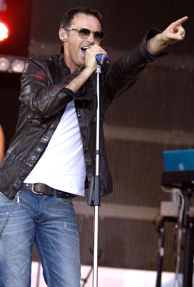 Marti Pellow;Wet Wet Wet;<br>Wet Wet Wet Perform Live on Stage to Celebrate The 25th Anniversary of Their First Appearance