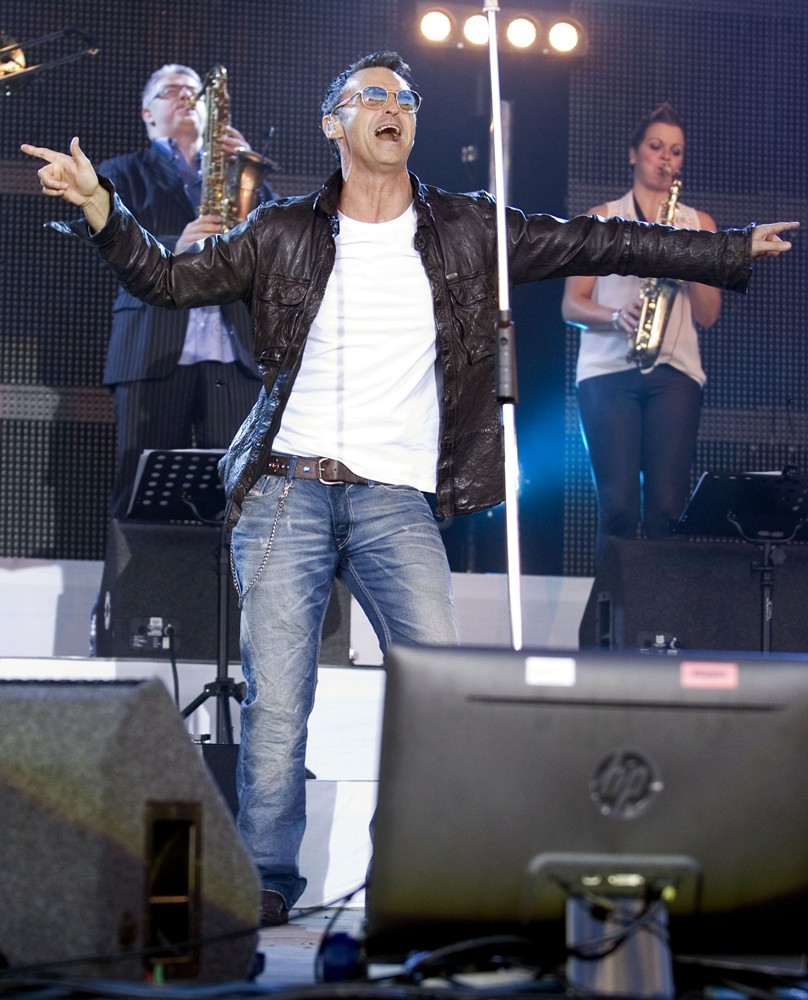 Marti Pellow Picture 15 Wet Wet Wet Perform Live on Stage to Celebrate The 25th Anniversary of