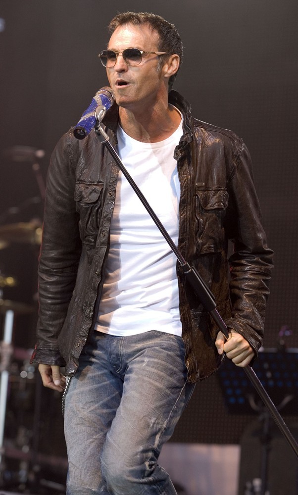 Marti Pellow;Wet Wet Wet;<br>Wet Wet Wet Perform Live on Stage to Celebrate The 25th Anniversary of Their First Appearance